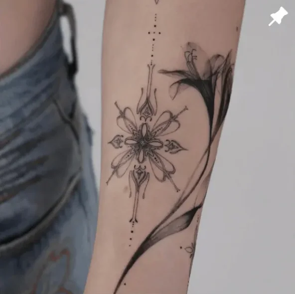 aliceb_tattoo, Guest Artist bei True Canvas Wien – Realismus – Black & Grey, Fineline / One Line / Tiny Tattoos / Schriftzüge, Watercolor / Brush Strokes