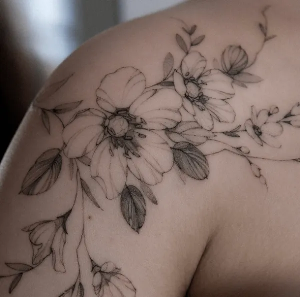 amie_tattoo, Guest Artist bei True Canvas Wien – Floral / Botanisch, Fineline / One Line / Tiny Tattoos / Schriftzüge