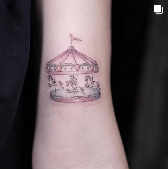 berivanis.tatts, Guest Artist bei True Canvas Wien – Fineline / One Line / Tiny Tattoos / Schriftzüge, Doodle