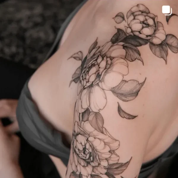 essential.tattoo, Guest Artist bei True Canvas Wien – Floral / Botanisch