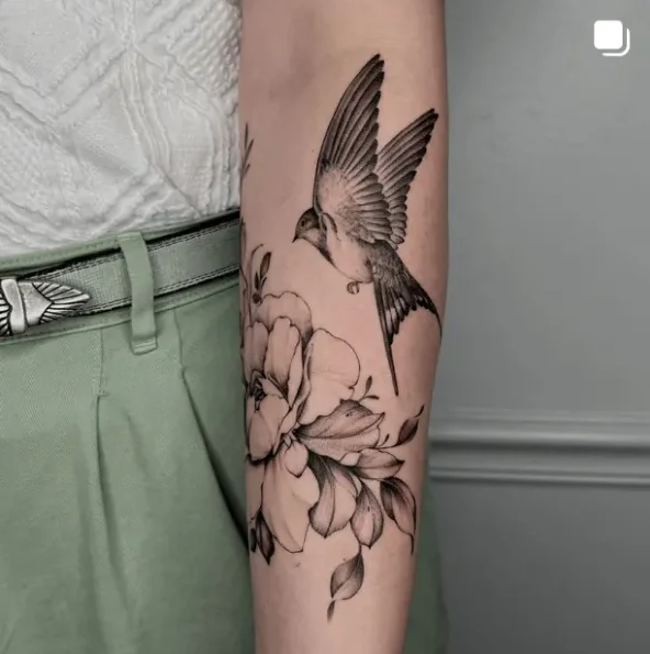 kajsarts, Guest Artist bei True Canvas Wien – Fineline / One Line / Tiny Tattoos / Schriftzüge, Floral / Botanisch