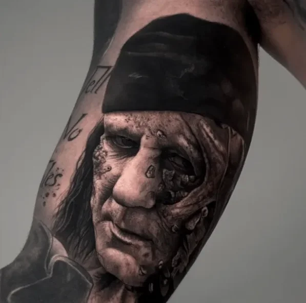 manufaraudotattoo, Guest Artist bei True Canvas Wien – Realismus – Black & Grey