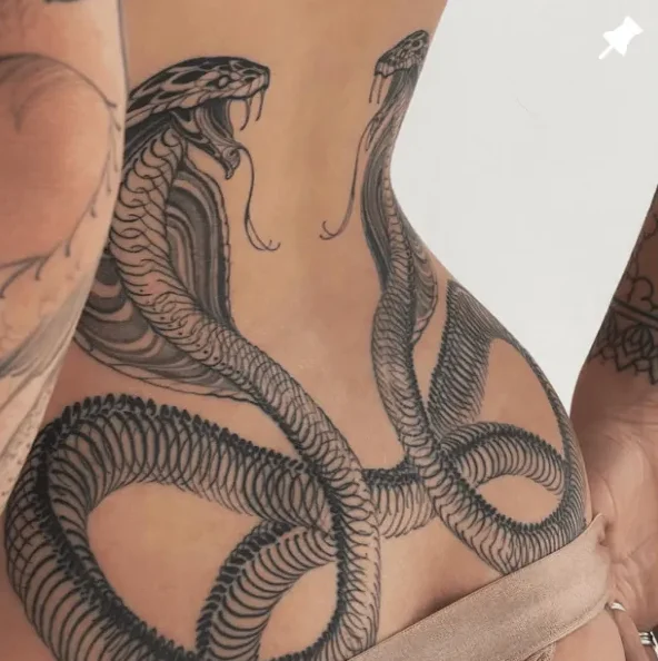 timvic_tattooer, Guest Artist bei True Canvas Wien – Blackwork / Blackout, Traditionell / Neo Traditional / Oldschool